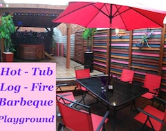 Cijela kuća/apartman 266 4 Star ~ Hot-Tub ~ Log-Fire ~ Barbecue, Beacons, Bike-Park Wales (Aberdare, Ujedinjeno Kraljevstvo)