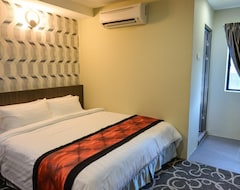 Motel De Champs Hotel (Kuantan, Malezya)