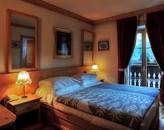 Khách sạn Alpi & Golf  "small+british+alpine" Hotel (Bormio, Ý)