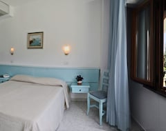Hotel Eugenio (Isquia, Italia)