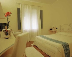 Hotel S'acqua Sassa Resort (Teulada, Italija)