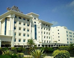 Hotel Claresta (Hosur, India)