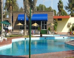 Khách sạn Hotel Las Palmas Midway Inn (Matehuala, Mexico)