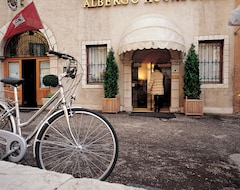 Khách sạn Albergo Accademia (Trento, Ý)