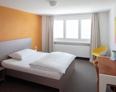 Hotel Domaine NDR Swiss Lodge (Friburgo, Suiza)