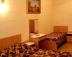 Hotel Lazyrnyi Briz (Sochi, Russia)