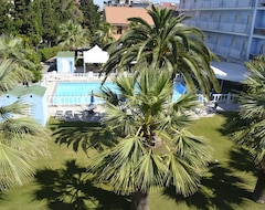 Khách sạn Centro Vacanze Domus M.G. (San Benedetto del Tronto, Ý)