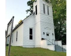 Toàn bộ căn nhà/căn hộ Bell Tower (historic Church) Close To Beaches (Hagar Shores, Hoa Kỳ)