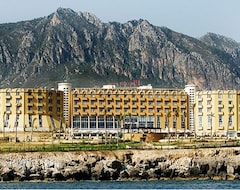 Khách sạn Hotel Merit Park (Girne, Síp)