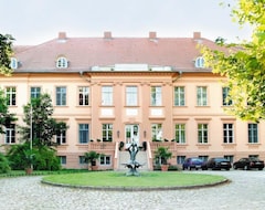 Schlosshotel Ruhstadt Garni - Natur & Erholung An Der Elbe (Rühstädt, Almanya)