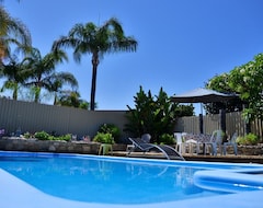 Hotel Palms Bed and Breakfast (Perth, Australia)