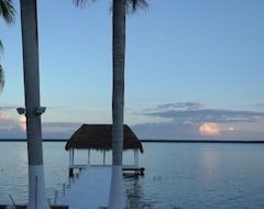 Hotel Royal Palm Bacalar Cabañas & Lagoon Club (Bacalar, Meksiko)