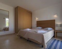 Khách sạn Hello Villas (Carvoeiro, Bồ Đào Nha)