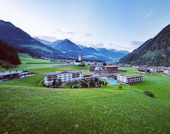 Alpine Luxury Spa Resort Schwarzenstein (Ahrntal, İtalya)