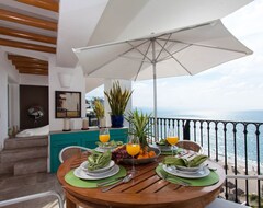 Căn hộ có phục vụ Stunning Luxury 3 bedroom Penthouse right on Los Muertos Beach (Puerto Vallarta, Mexico)