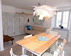 Hele huset/lejligheden Introductory Price: Apartment At Parasio: In The Quiet Old Town, Walk To The Beach (Imperia, Italien)
