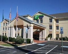 Holiday Inn Express & Suites Crossville, an IHG Hotel (Crossville, USA)