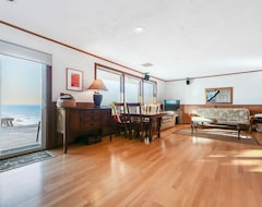 Entire House / Apartment Dog-friendly Home W/ocean Views Right Outside Your Windows & A Private Hot Tub! (Westport, USA)