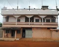Khách sạn Queen's Hotel (Porto Novo, Benin)