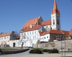 Pansiyon Pension K Znojmo-Kasárna (Znojmo, Çek Cumhuriyeti)
