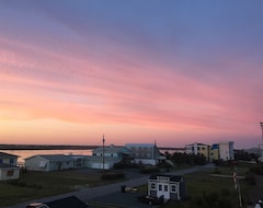 Hele huset/lejligheden Topsail Escape With Amazing Sunsets (Topsail Beach, USA)