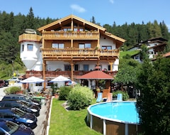 Hotelli Krösbacher Hof (Mösern, Itävalta)