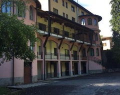 Hotelli Ostello Brembo (Camerata Cornello, Italia)