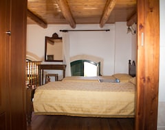 Hotel Skandalis Traditional Suites (Akrotiri, Grecia)