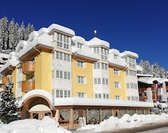 Alpen Suite Hotel (Madonna di Campiglio, İtalya)