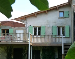 Toàn bộ căn nhà/căn hộ Large Studio Of 70 M2 With Mezzanine. Terrace Of 38 M2, Countryside View. (Barie, Pháp)
