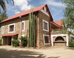 Khách sạn D Asternbrook Safari Guest Farm (Windhoek, Namibia)