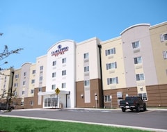 Khách sạn Candlewood Suites Watertown Fort Drum, An Ihg Hotel (Calcium, Hoa Kỳ)