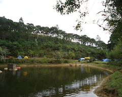 Khách sạn Camping Vale das Trilhas (Tapiraí, Brazil)