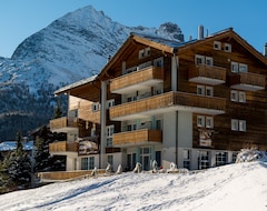 Otel Alpenperle (Saas Fee, İsviçre)