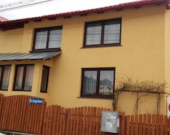 Koko talo/asunto Casa Doina (Buşteni, Romania)