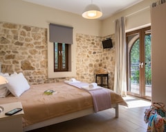 Hotel Mikros Paradisos (Sivota, Greece)