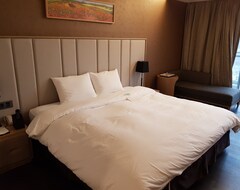 Hotel Daemyung Sol Beach  & Resort Samcheok (Samcheok, South Korea)