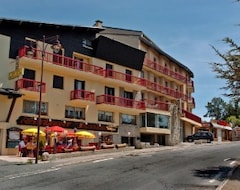 Otel L'Orée du Bois (Font-Romeu-Odeillo-Via, Fransa)