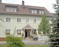 Khách sạn Landhotel Goldener Stern (Trautskirchen, Đức)