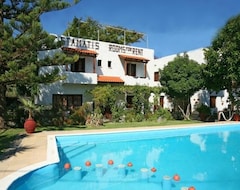 Hotel Summer Lodge (Pyrgos Psilonerou, Greece)