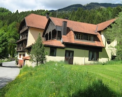 Khách sạn Gasthof Brugger (Millstatt, Áo)