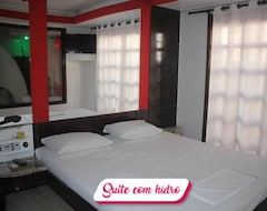 Khách sạn Motel Status (only Adults) (Pato Branco, Brazil)