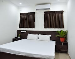 Khách sạn PRM Aruna Lodge (Erode, Ấn Độ)