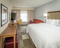 Otel Hampton Inn And Suites (Media, ABD)