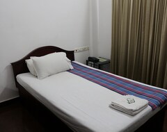 Khách sạn Relax Inn (Alappuzha, Ấn Độ)