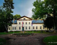 Otel Palac Kursko (Miedzyrzecz, Polonya)
