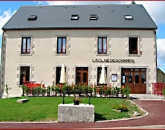 Hotel La Claie Des Champs (La Crouzille, Francuska)