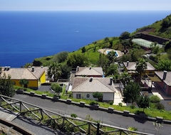 Apart Otel One Bedroom Apartment With Sea View At Cabo Girão - Free Sport Facilities (Câmara de Lobos, Portekiz)