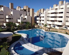 Koko talo/asunto Luxury 5 Beach Apartment - Top Location - Beach, Pools, Tropical Garden, Spa (Estepona, Espanja)