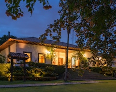 Casa rural Fazenda Capoava (Itu, Brazil)